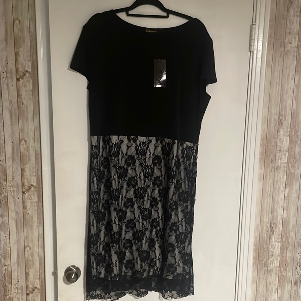 Chic Black and White Sheath Midi Dress